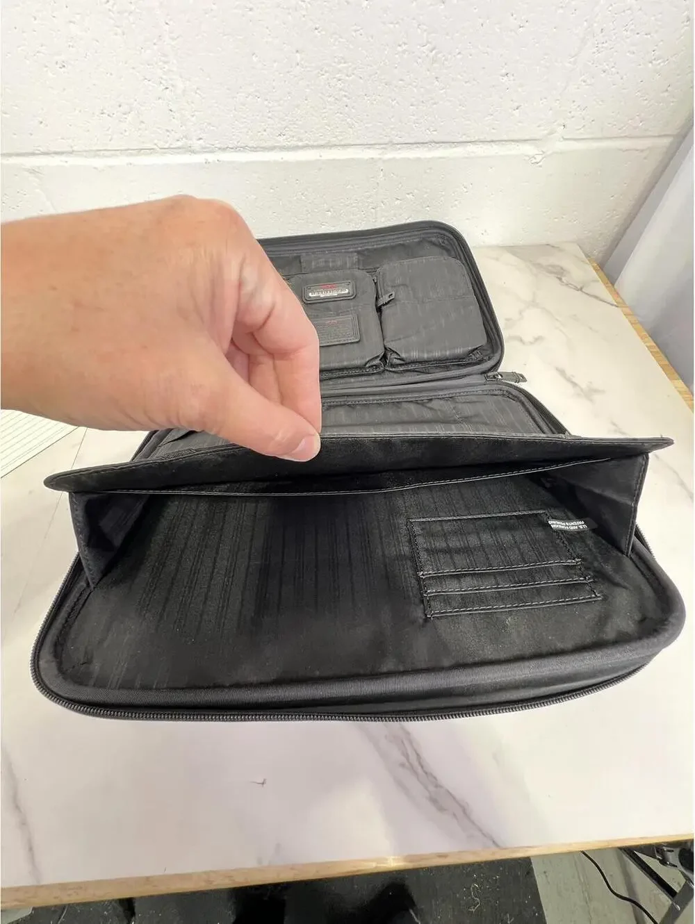 TUMI Black Nylon Laptop Carrying Case Portfolio Sleeve Organizer